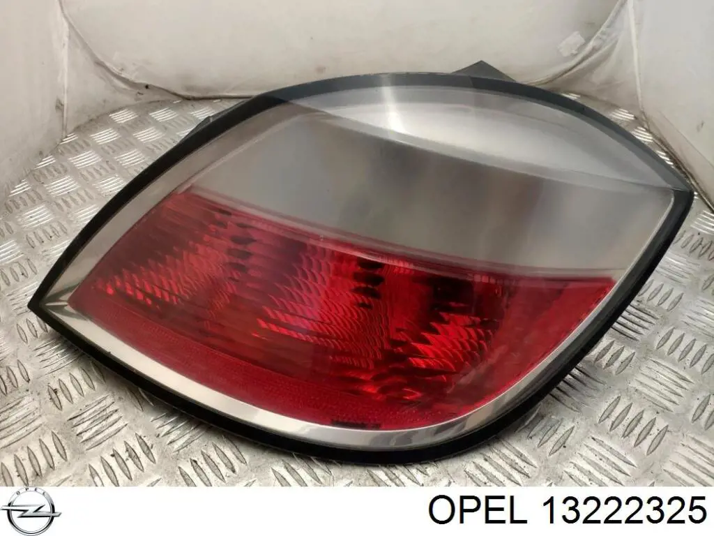 Lampa zespolona tylna prawa Opel 13222325 cena, od 71,51 USD