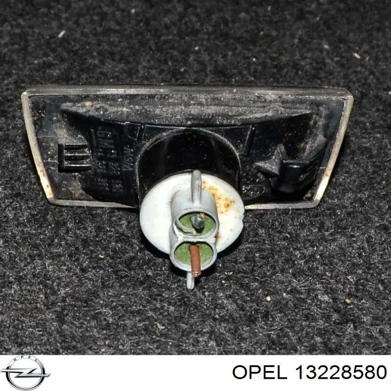 Do koszyka 13228580 Opel Kierunkowskaz lewy
