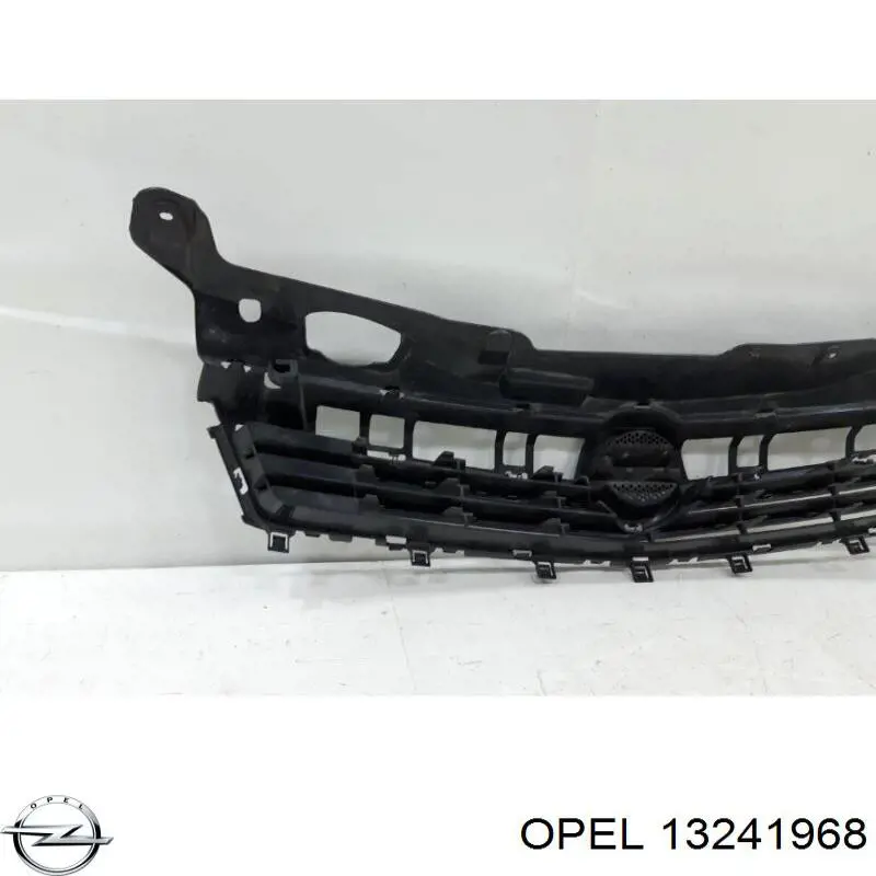 Atrapa chłodnicy Opel 1320359 cena, od 56,73 USD