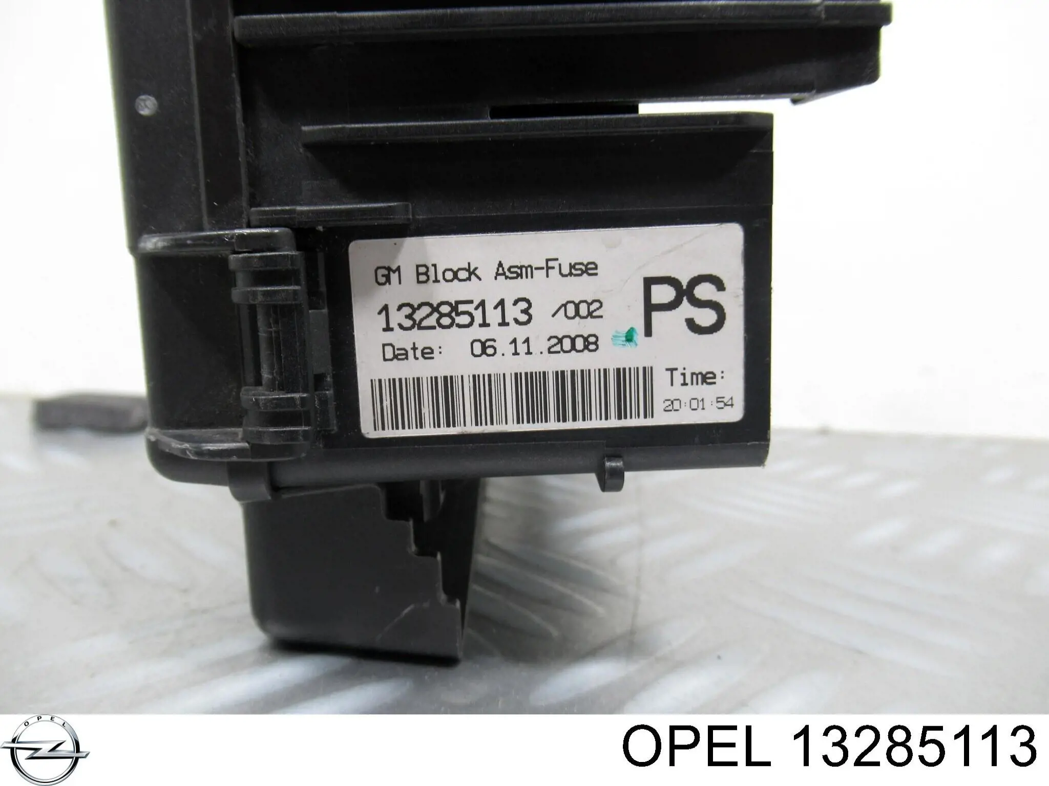Skrzynka bezpieczników Opel Insignia A kombi (G09) (2008 - 2017) cena, od 46,03 USD