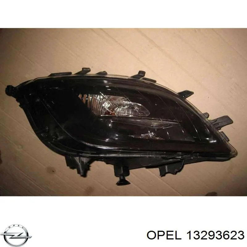 Lampa przeciwmgielna prawa Opel 13293623 cena, od 78,32 USD