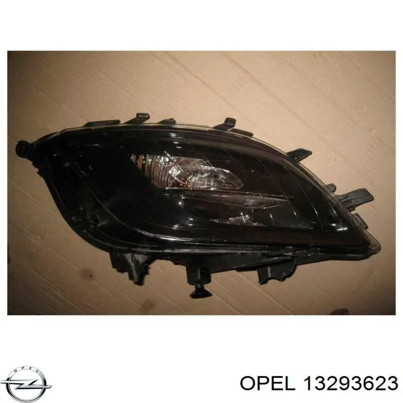 13293623 Opel Lampa przeciwmgielna prawa