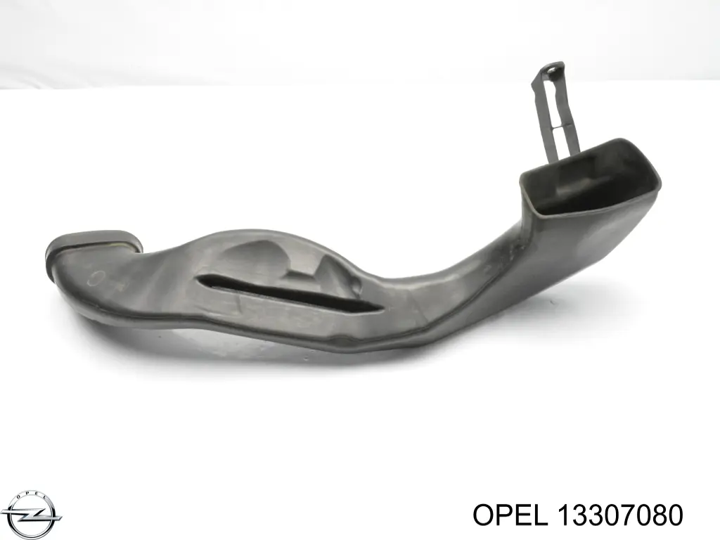 Króciec powietrza, wlot filtra powietrznego Opel 13307080