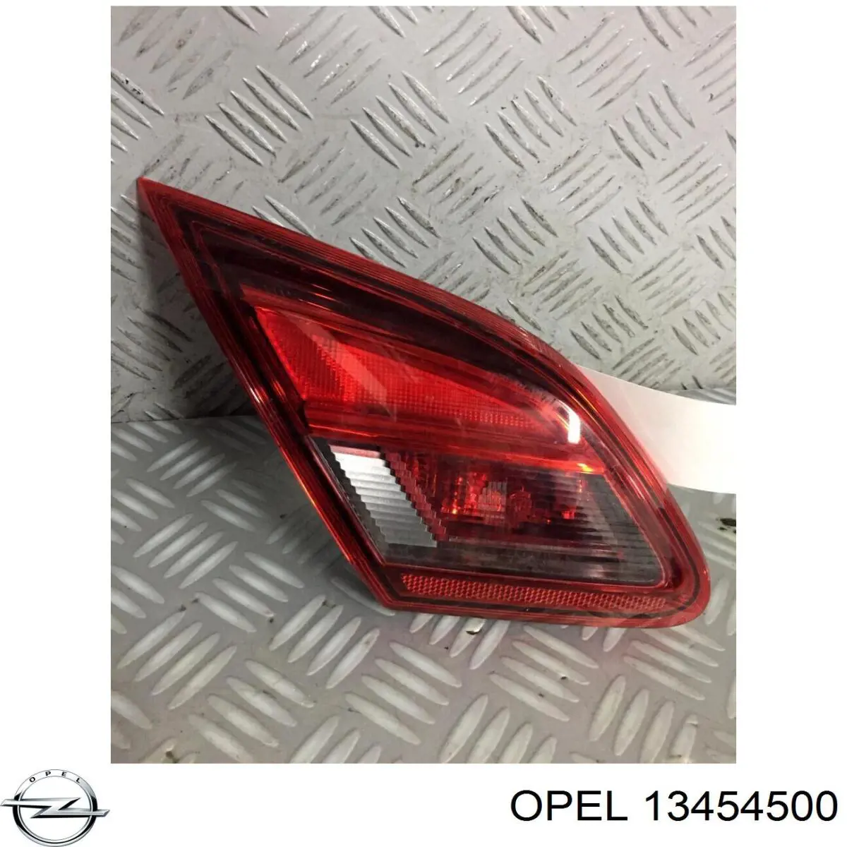 13454500 Opel Lampa zespolona tylna lewa wewnętrzna
