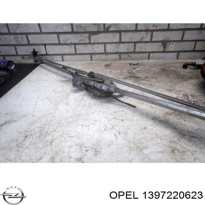 Silniczek wycieraczki szyby przedniej Opel Astra J Sports Tourer