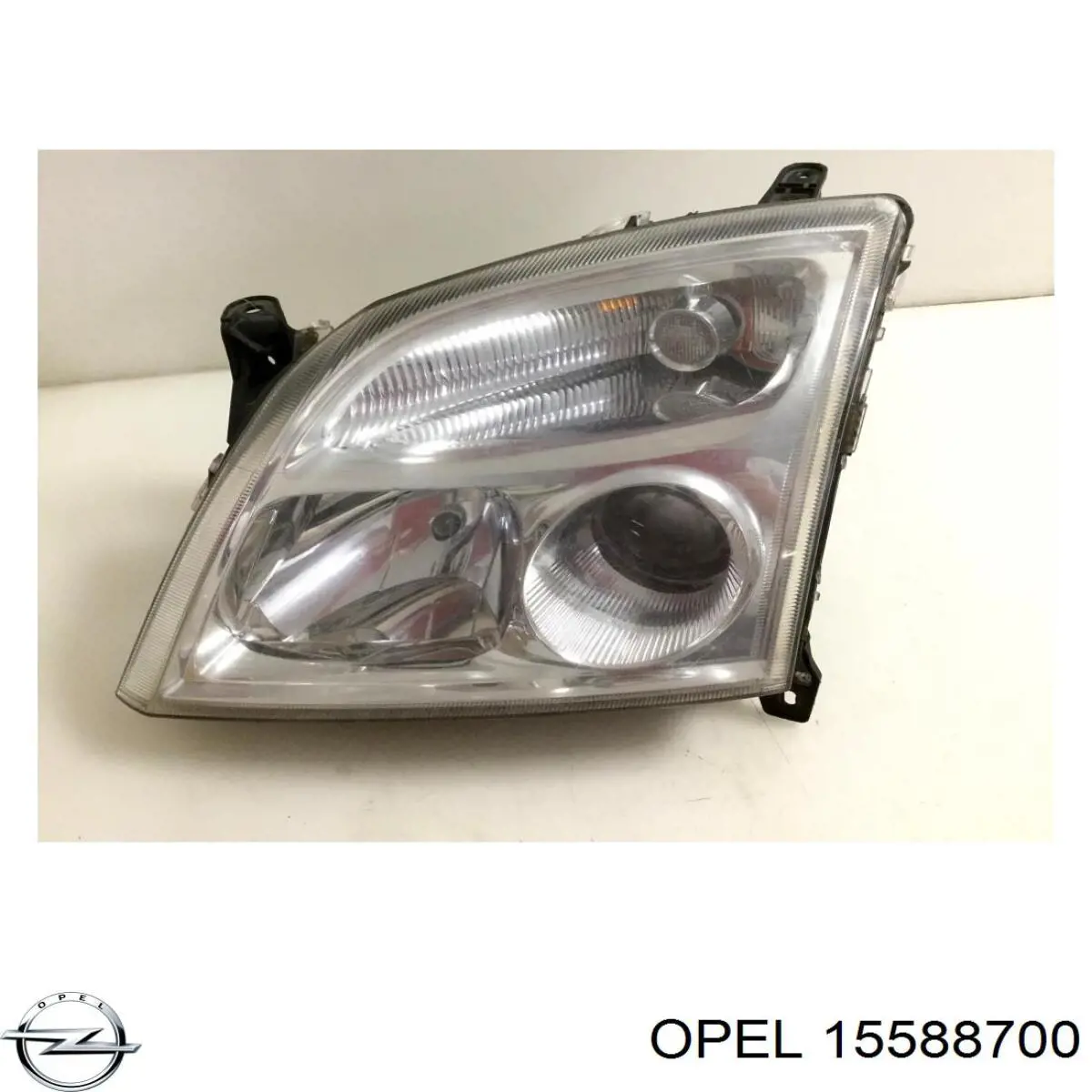 Reflektor lewy Opel 15588700 cena, od 93,16 USD