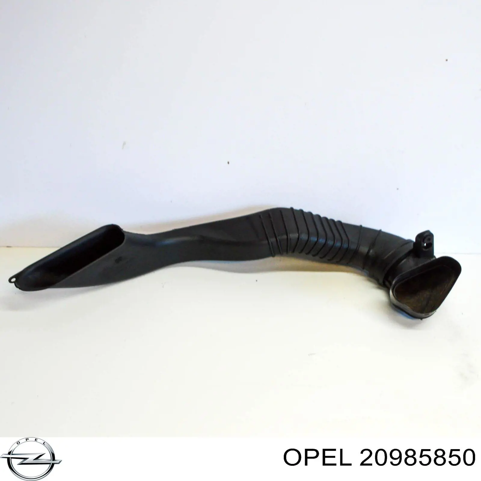 Wlot powietrza do filtra powietrza Opel 55560872 cena, od 76,72 USD