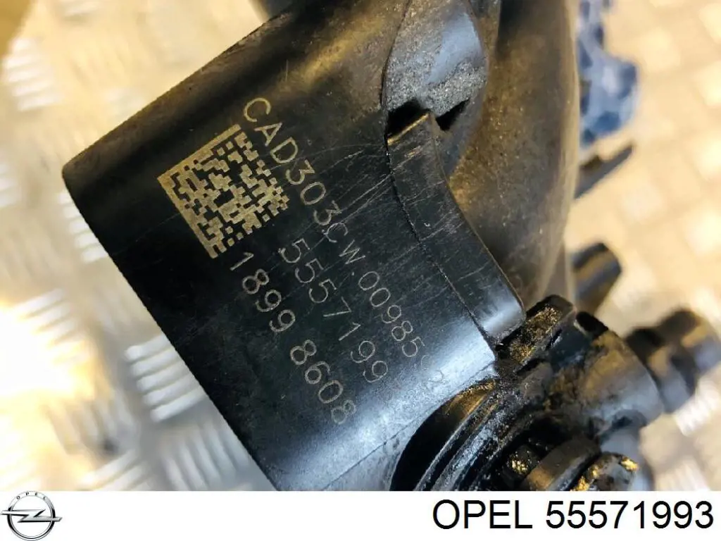 Kolektor ssący Opel 55571993 cena, od 200,90 USD