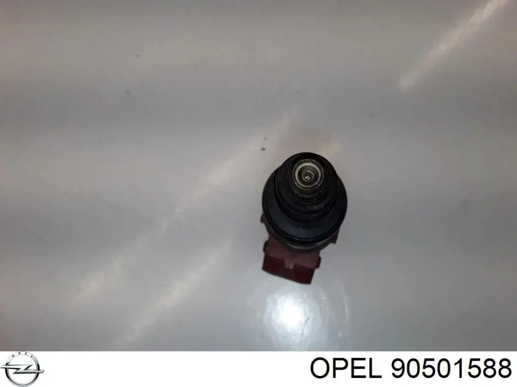 Wtryskiwacz paliwa 90501588 Opel