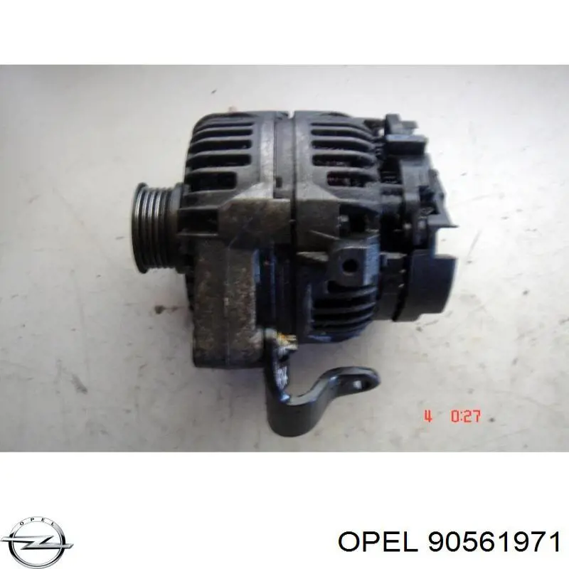 Alternator 90561971 Opel