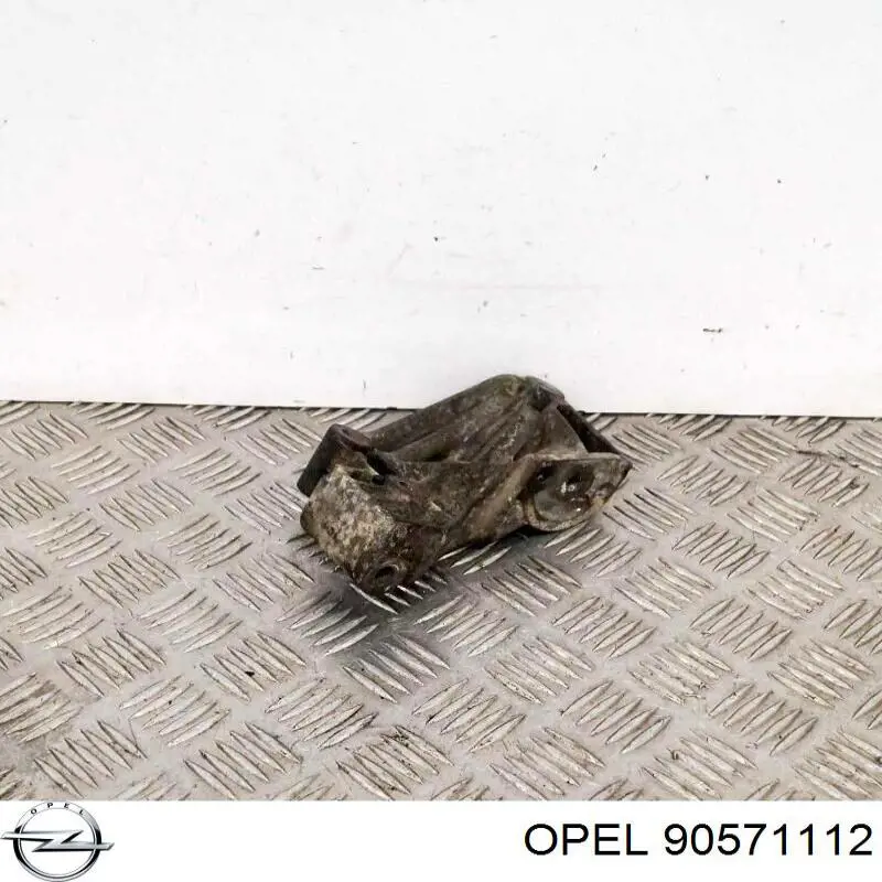 90571112 Opel Wspornik alternatora