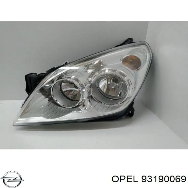 93190069 Opel Reflektor lewy