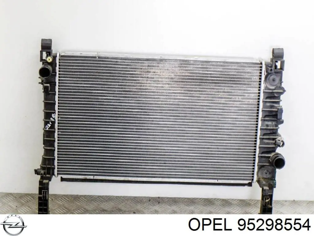 Chłodnica silnika Opel 95298554 cena, od 125,93 USD