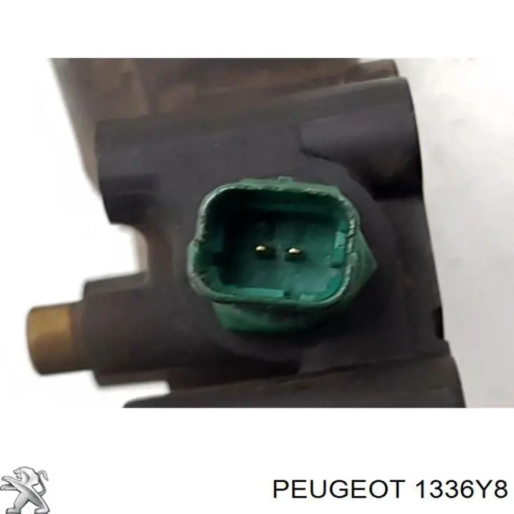 1336Y8 Peugeot/Citroen Obudowa termostatu
