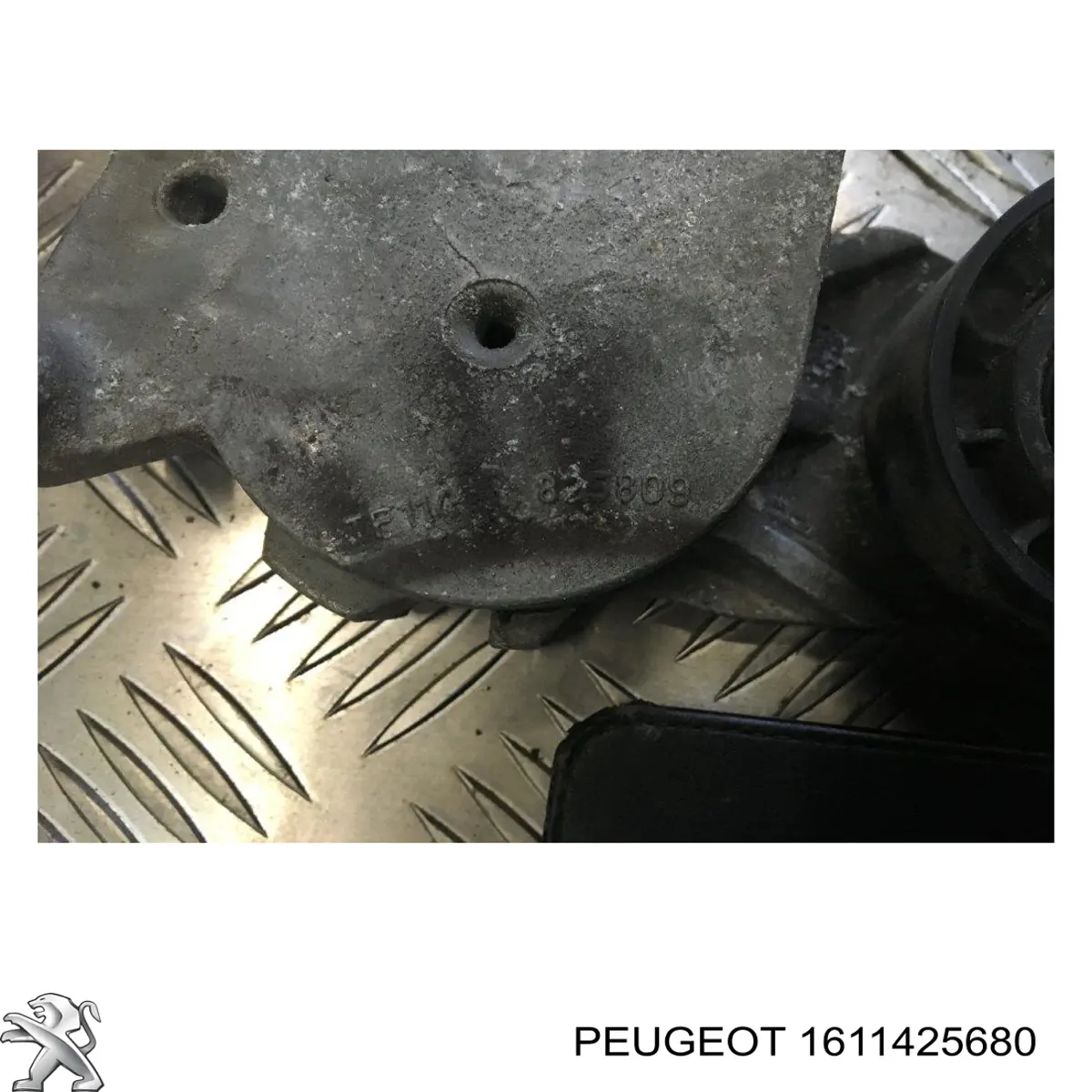 Napinacz paska napędowego 1611425680 Peugeot/Citroen