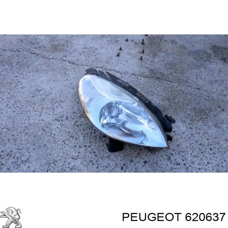620637 Peugeot/Citroen Reflektor prawy