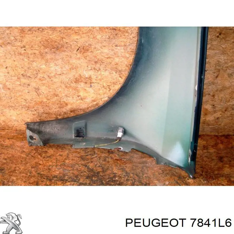 Błotnik przedni prawy Romix C60537 cena, od 2,35 USD