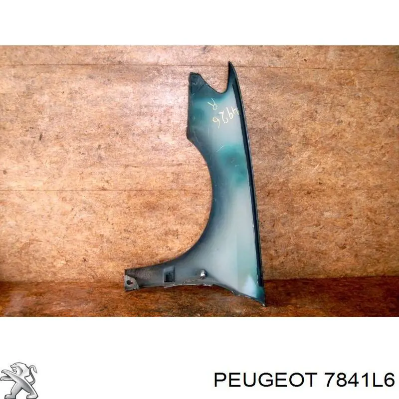 C60537 Romix Błotnik przedni prawy