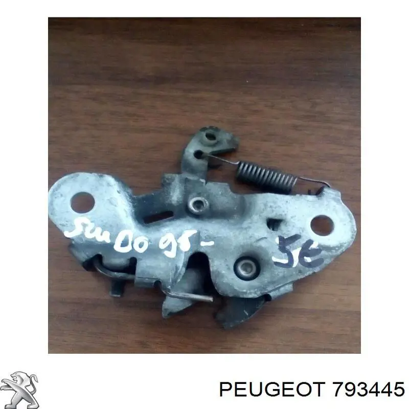 Zamek maski do Citroen Berlingo  M