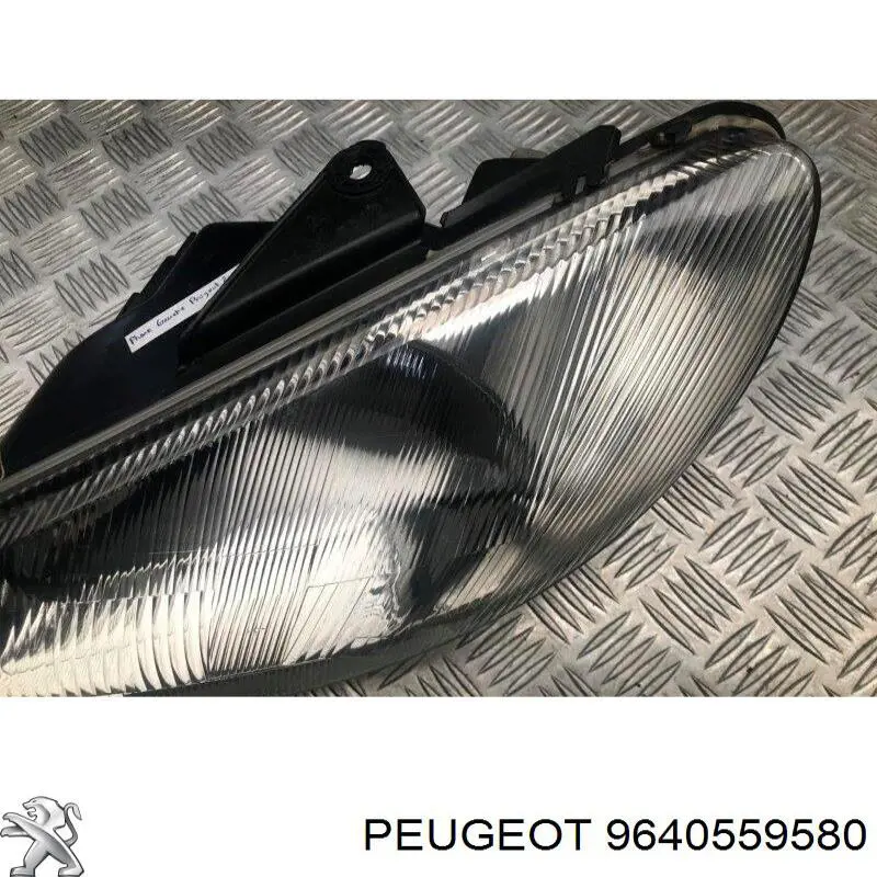 Reflektor lewy Peugeot/Citroen 9640559580 cena, od 54,70 USD