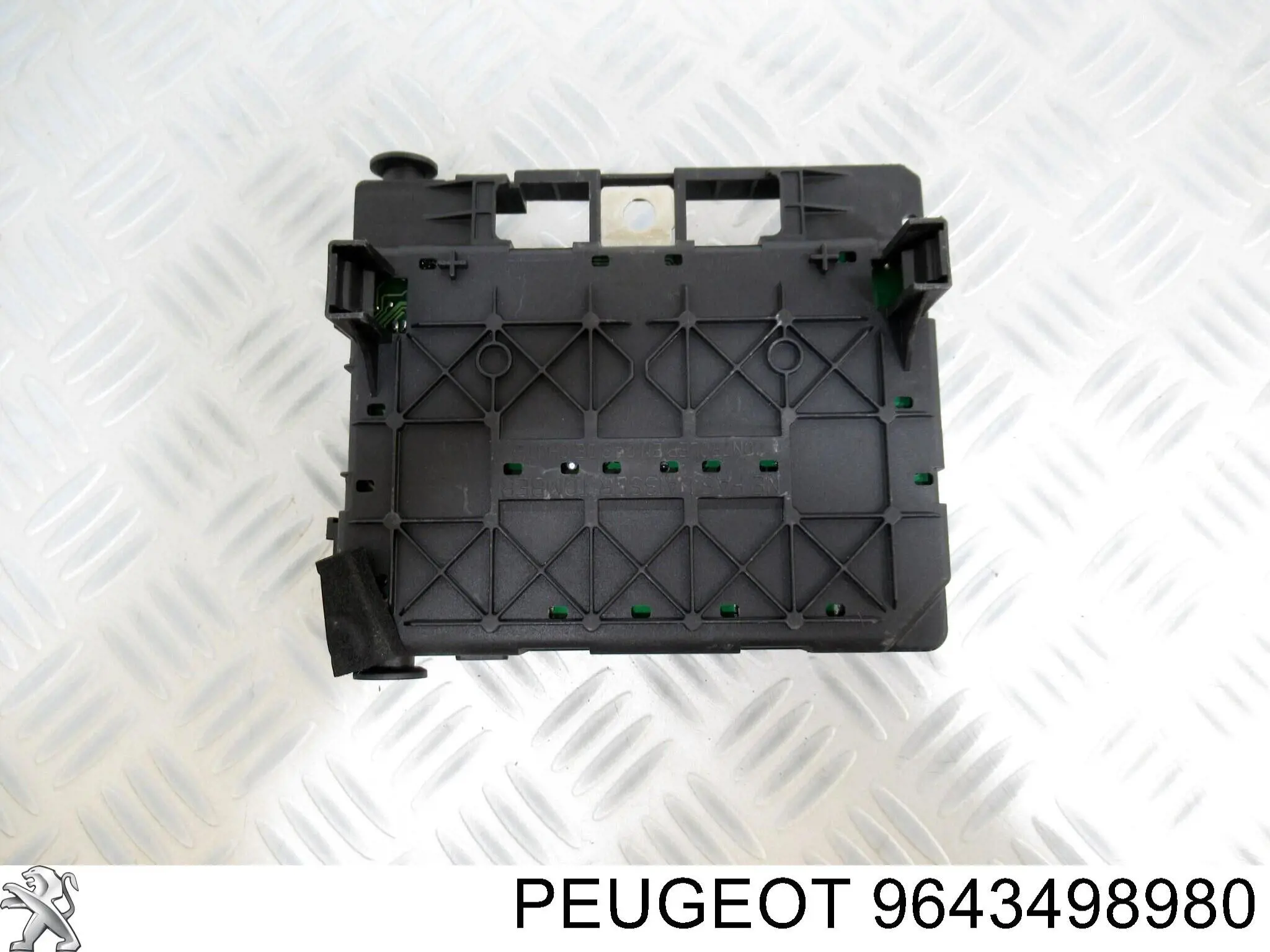 Skrzynka bezpieczników Citroen Berlingo awangarda (M) (1996 - 2008) cena, od 111,45 USD