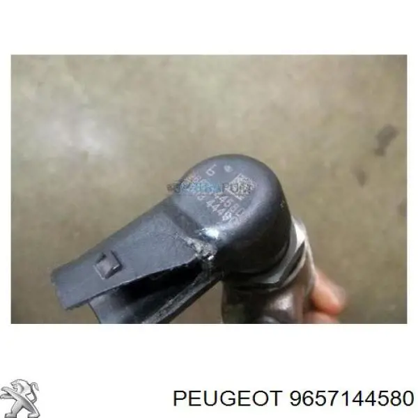 9657144580 Peugeot/Citroen Wtryskiwacz paliwa