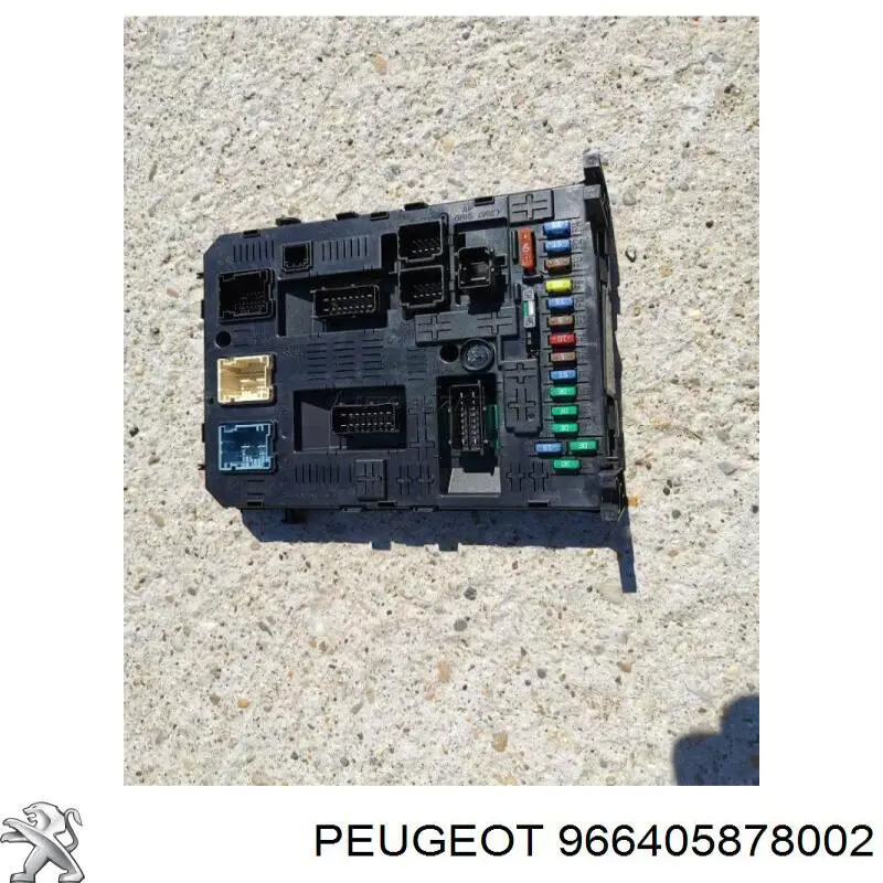 966405878002 Peugeot/Citroen Skrzynka bezpieczników