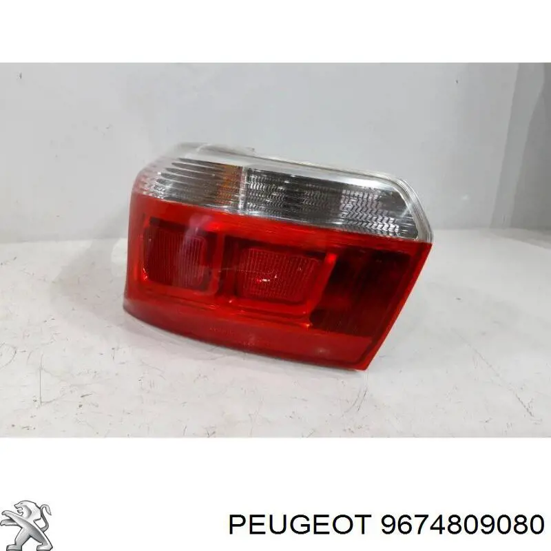 Lampa zespolona tylna lewa Magneti Marelli LLI142 cena, od 104,77 USD