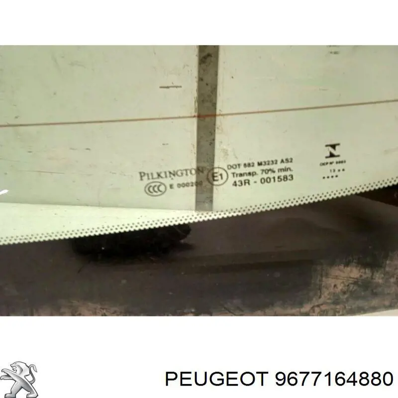  Szyba tylna Peugeot 301 