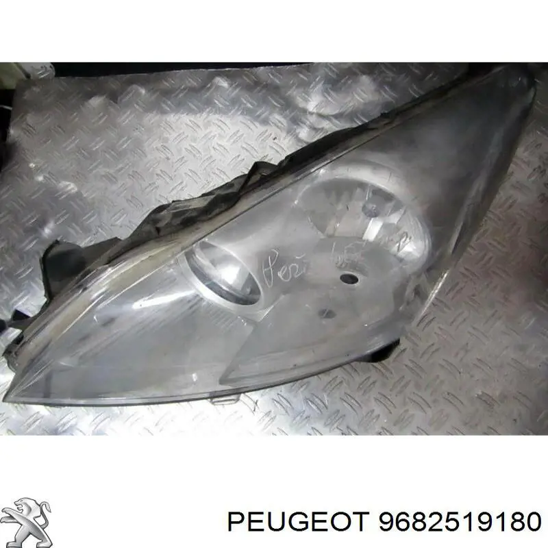 9682519180 Peugeot/Citroen Reflektor lewy