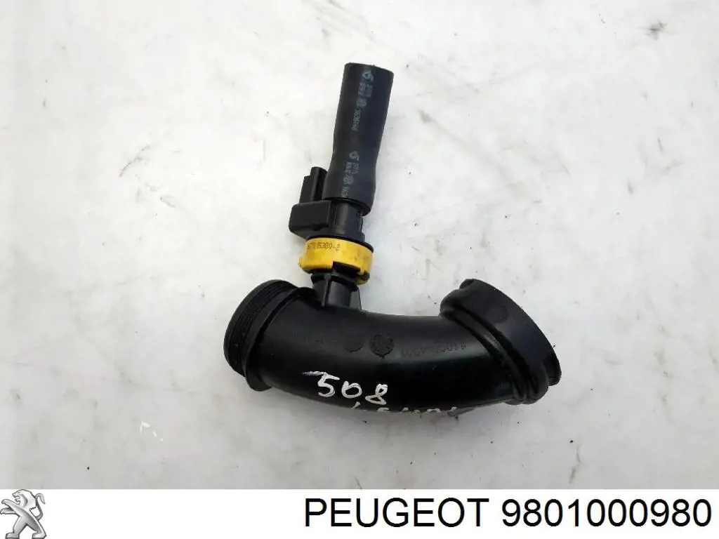 Do koszyka 9801000980 Peugeot/Citroen Króciec powietrza, wlot do turbiny (doładowanie)