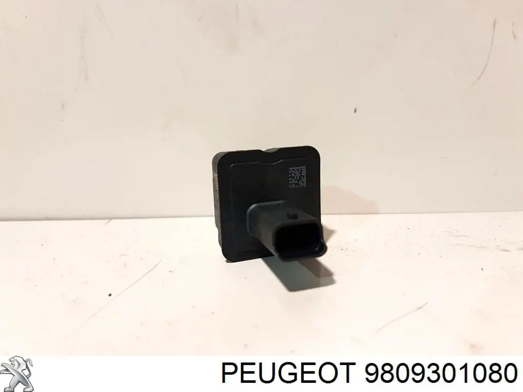 Kamera systemu zapewnienia widoczności  do Opel Vivaro C K0