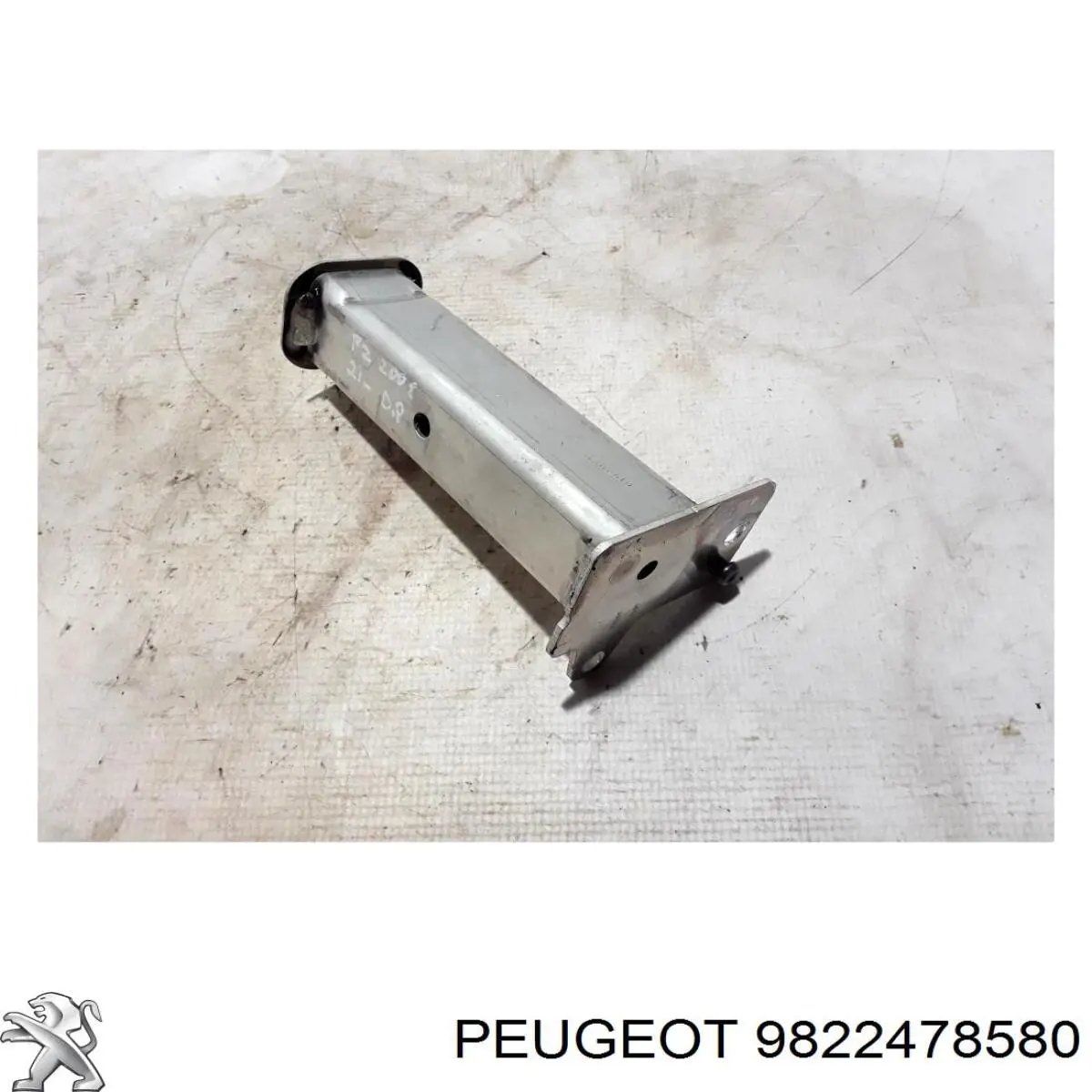 Do koszyka 9822478580 Peugeot/Citroen Wspornik zderzaka przedniego prawy