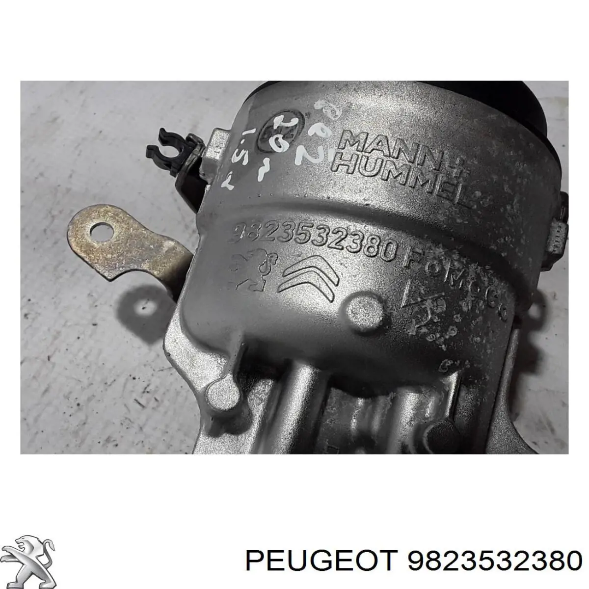 Obudowa filtra oleju Peugeot/Citroen 9823532380 cena, od 69,52 USD