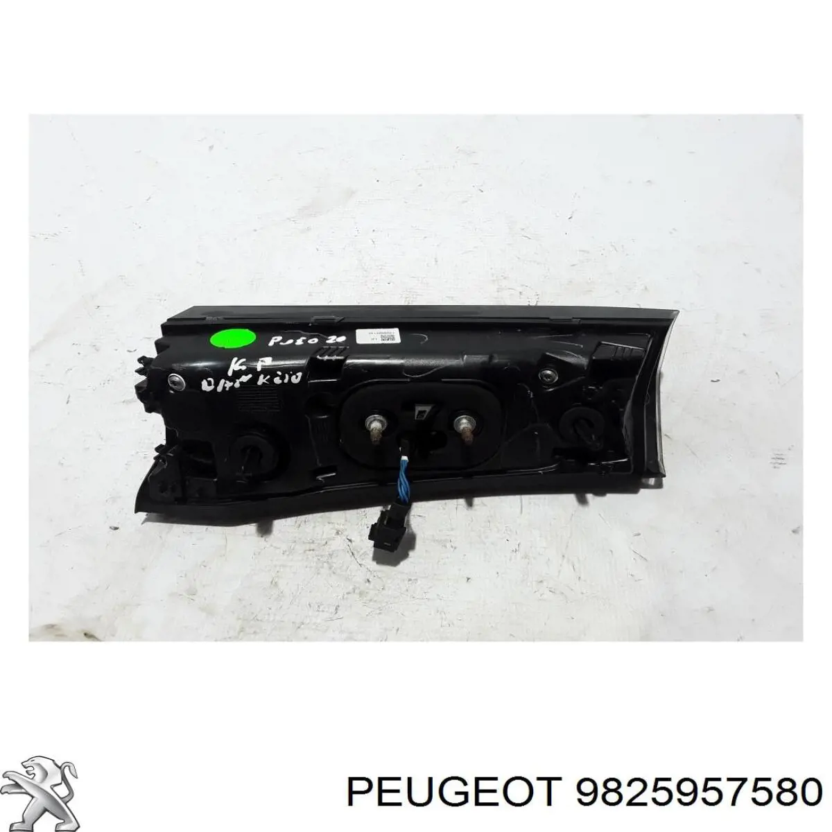 9825957580 Peugeot/Citroen Lampa zespolona tylna lewa wewnętrzna