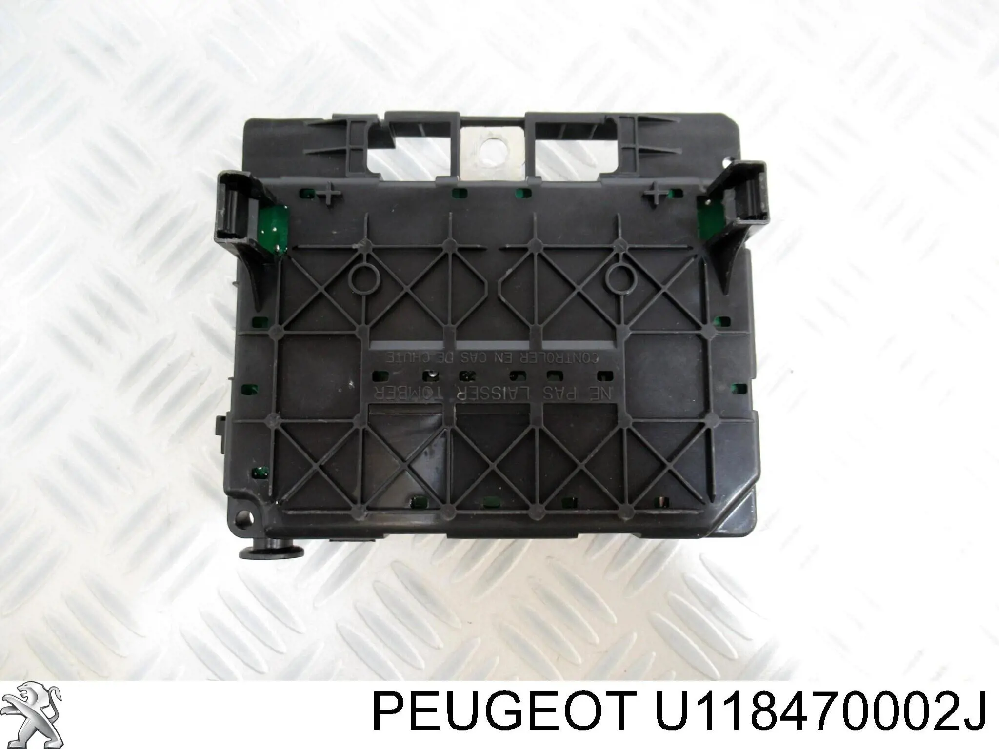  Skrzynka bezpieczników Peugeot Partner 1
