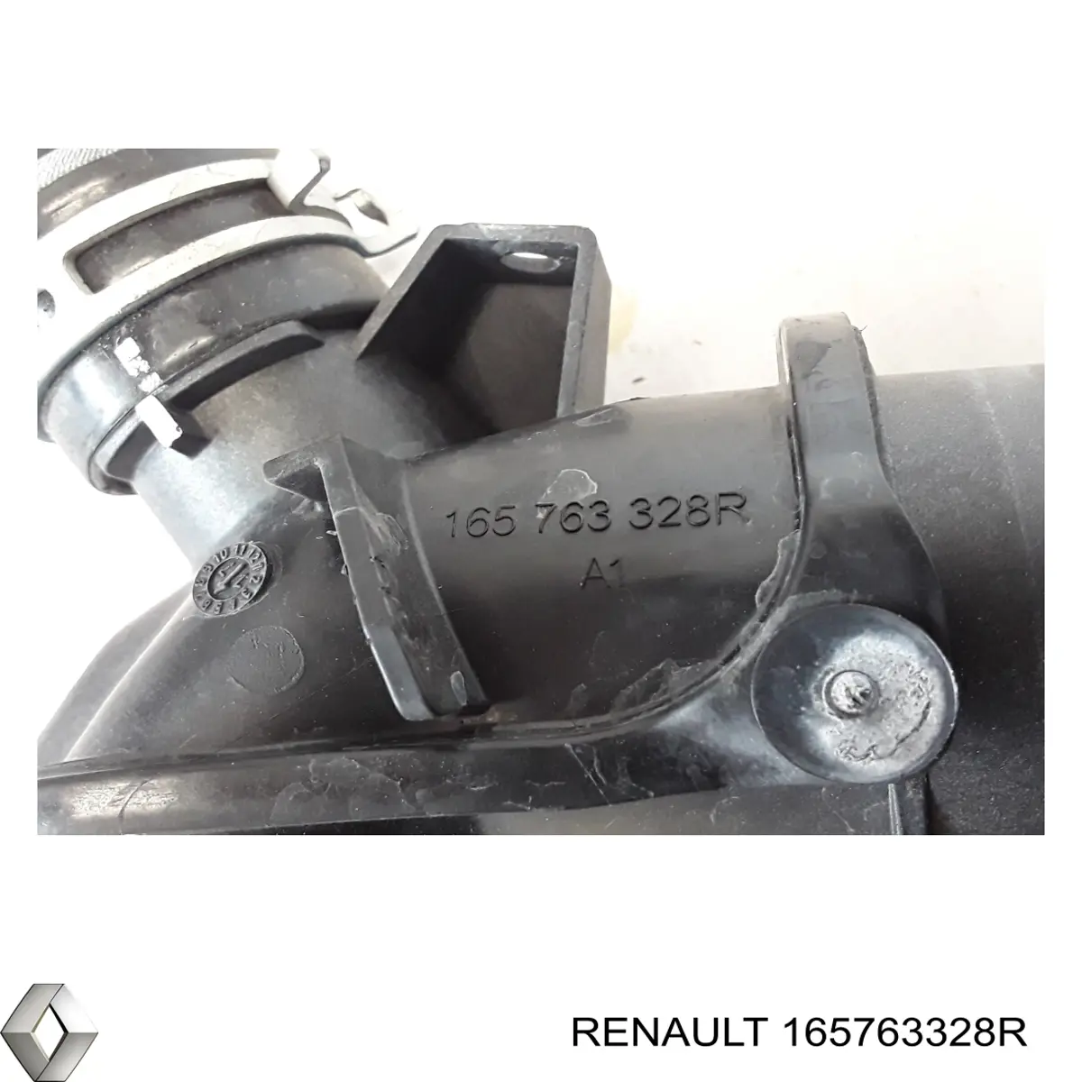 Przewód (króciec) intercoolera Nissan/Infiniti 1657600Q0J cena, od 61,10 USD
