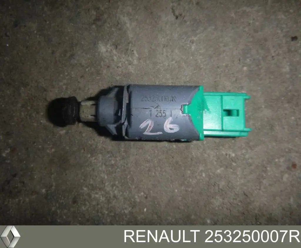 Do koszyka 253250007R Renault (RVI) Czujnik włączania sprzęgła