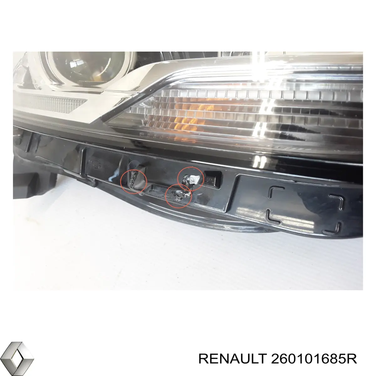 260101685R Renault (RVI) Reflektor prawy