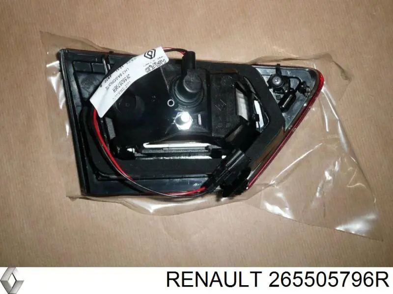 Lampa zespolona tylna prawa wewnętrzna Renault (RVI) 265505796R cena, od 45,97 USD
