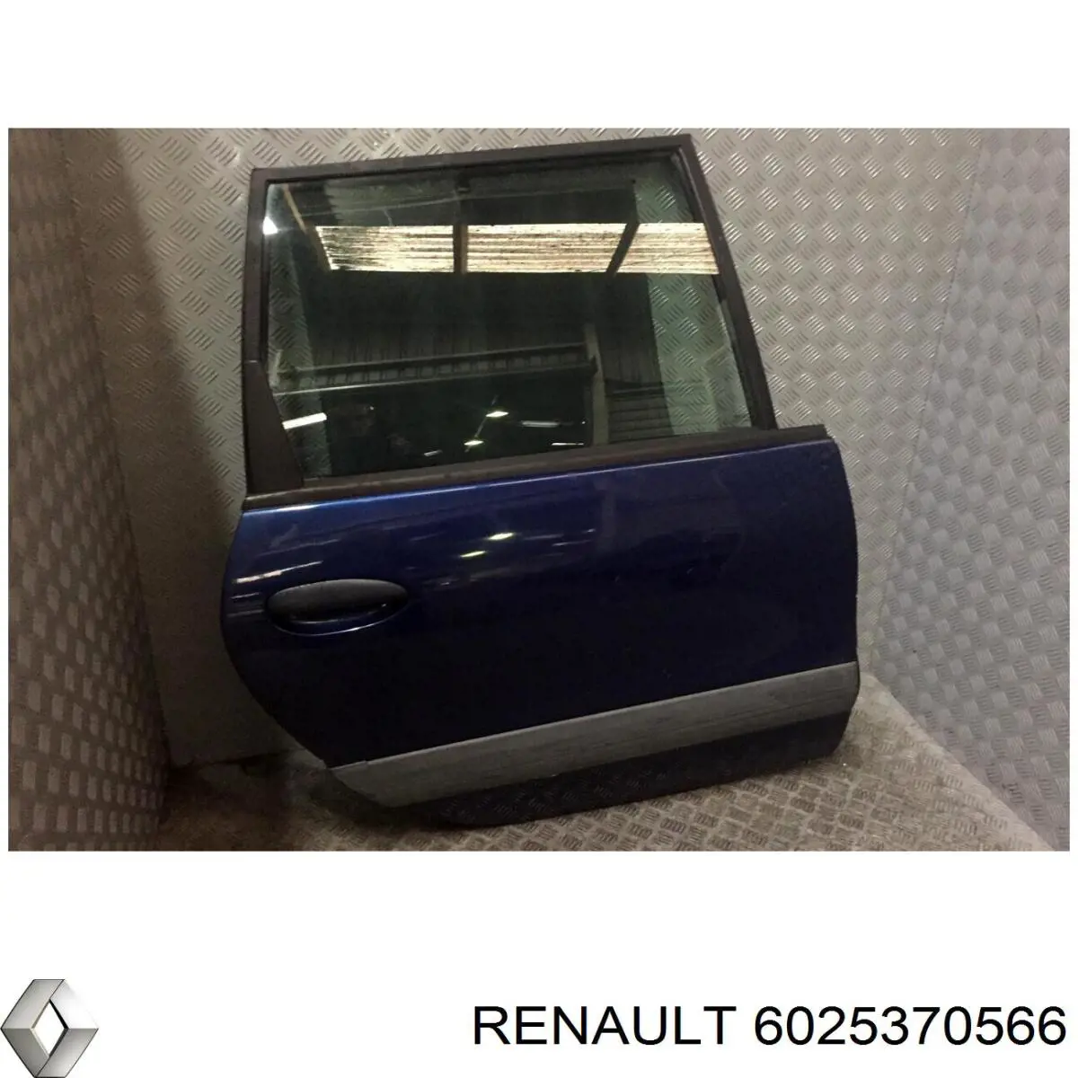 Do koszyka Drzwi tylne prawe Renault Espace III JE