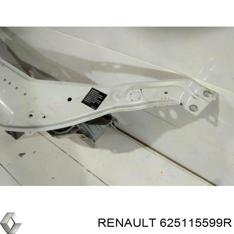 Nakładka panelu przedniego (osłony chłodnicy) górna 625115599R Renault (RVI)