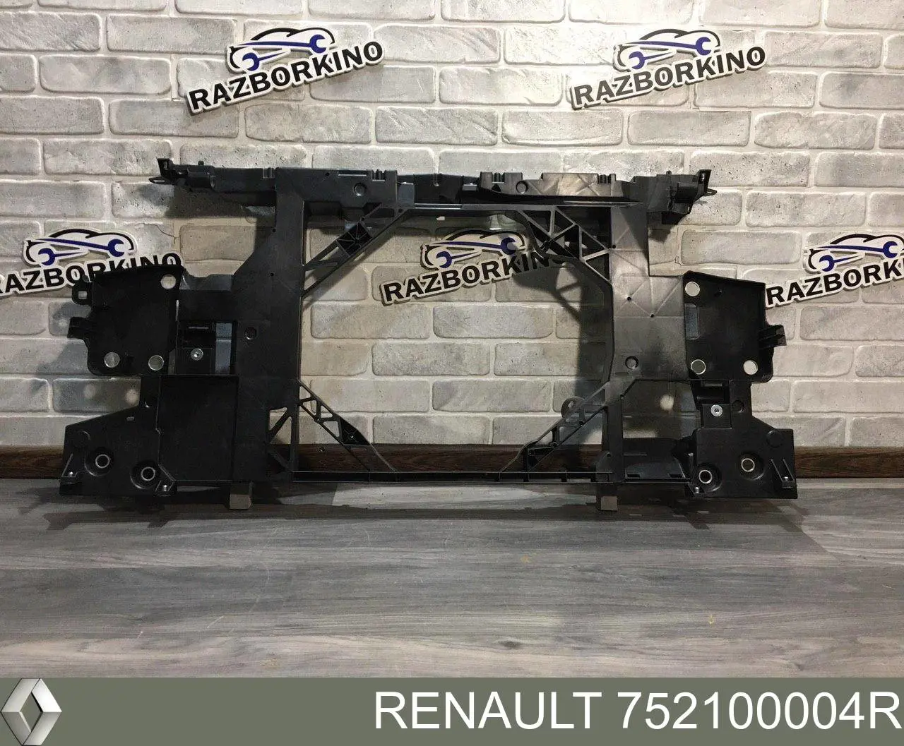 Osłona chłodnicy kompletna (panel mocowania reflektorów) Renault (RVI) 752100004R cena, od 96,58 USD