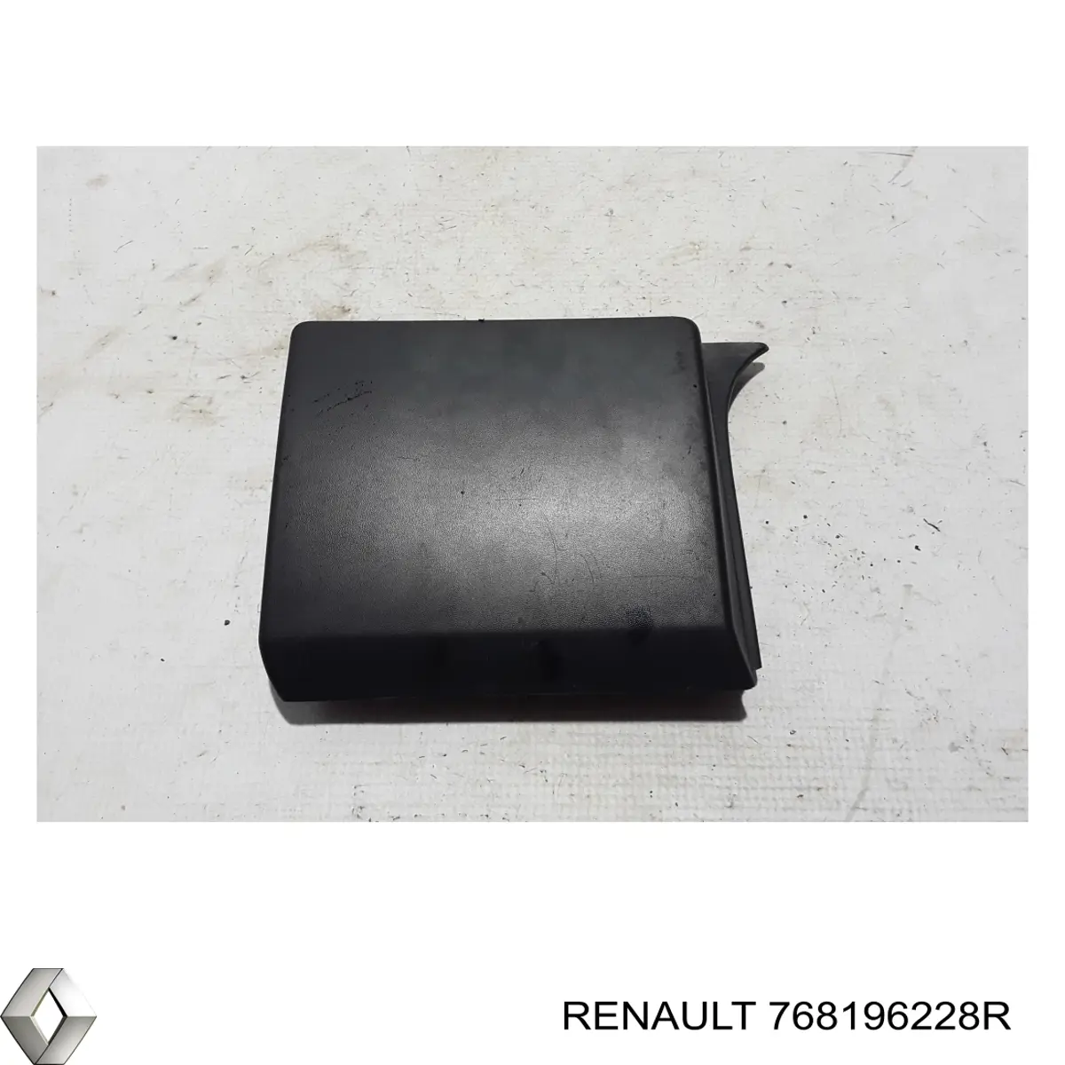 768196228R Renault (RVI) Nakładka słupka nadwozia zewnętrzna przednia lewa