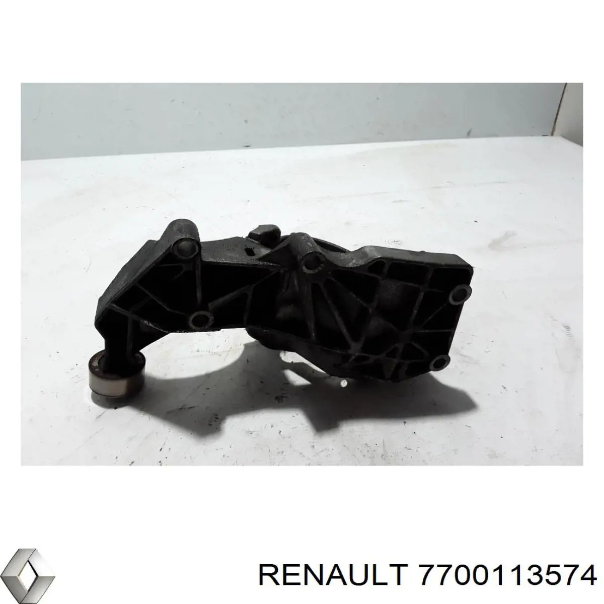  Wspornik alternatora Renault Scenic 1