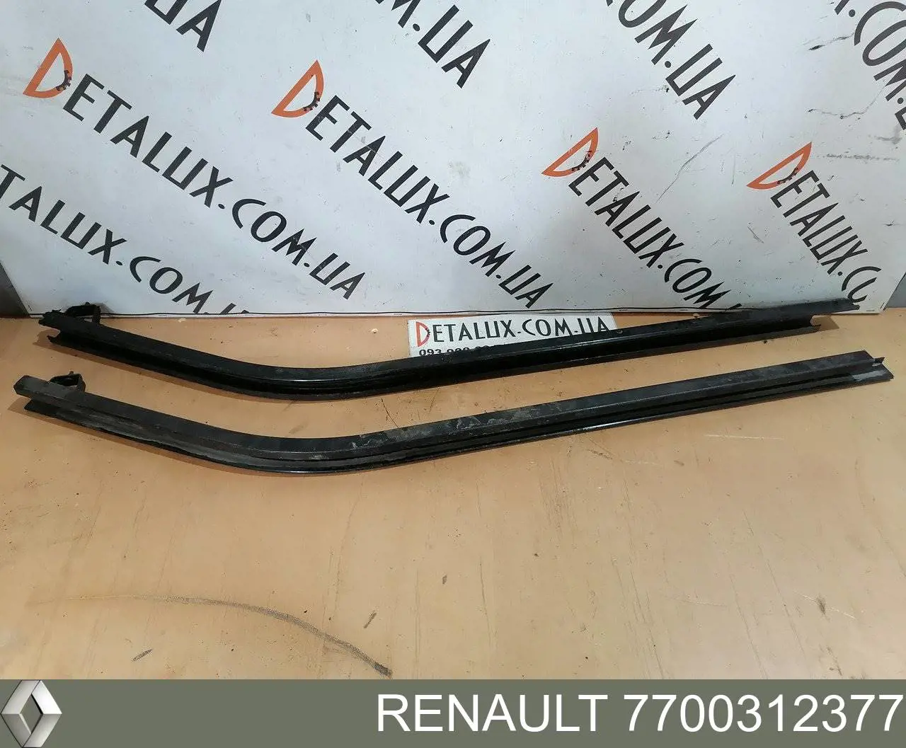 Szyna prowadnicy do drzwi przesuwnych prawa dolna Renault (RVI) 7700312377 cena, od 187,75 USD