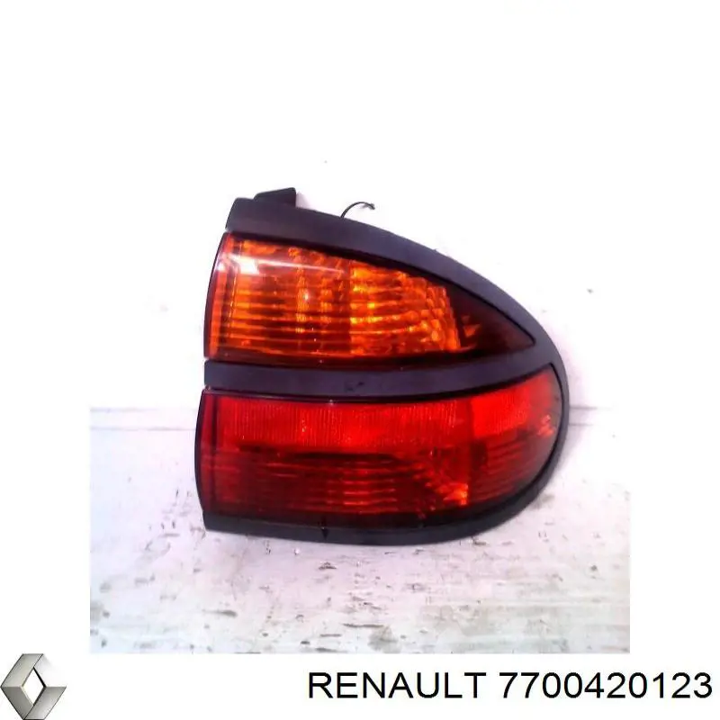 Do koszyka 7700420123 Renault (RVI) Lampa zespolona tylna prawa