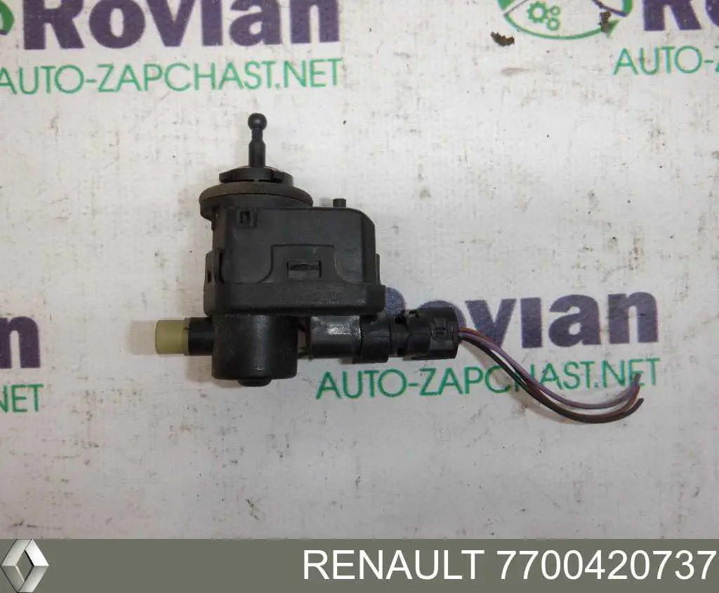Do koszyka 7700420737 Renault (RVI) Korektor swiatel