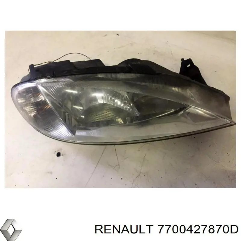 7701047181 Renault (RVI) reflektor prawy