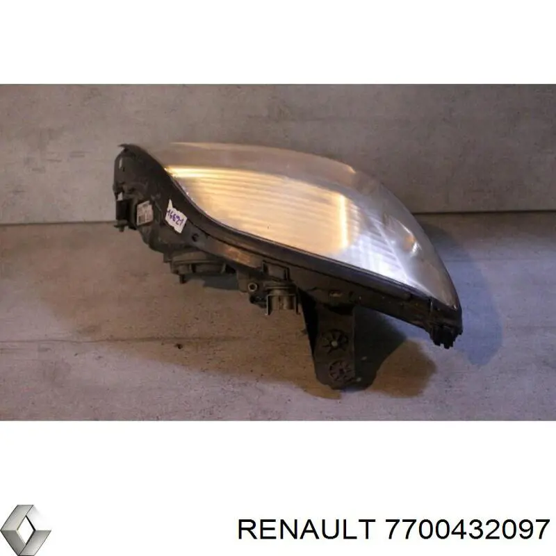 7700432097 Renault (RVI) Reflektor prawy